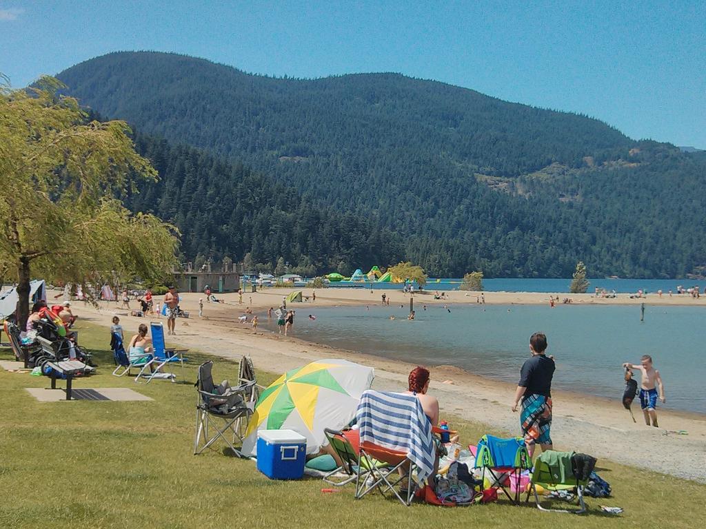 Harrison Lake 4*